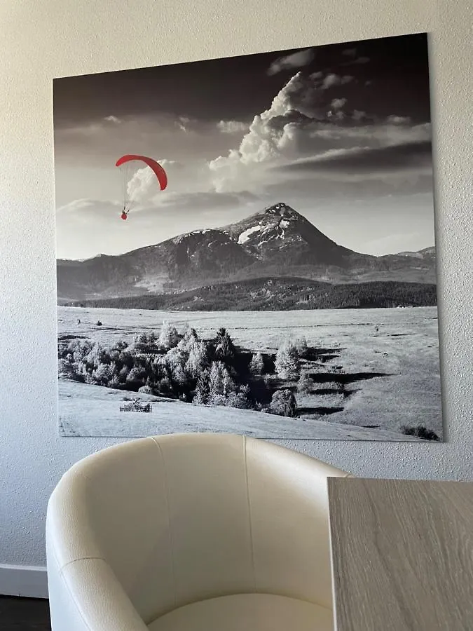 The Originals Access, Hotel Millau Sud LʼHospitalet-du-Larzac 2*,